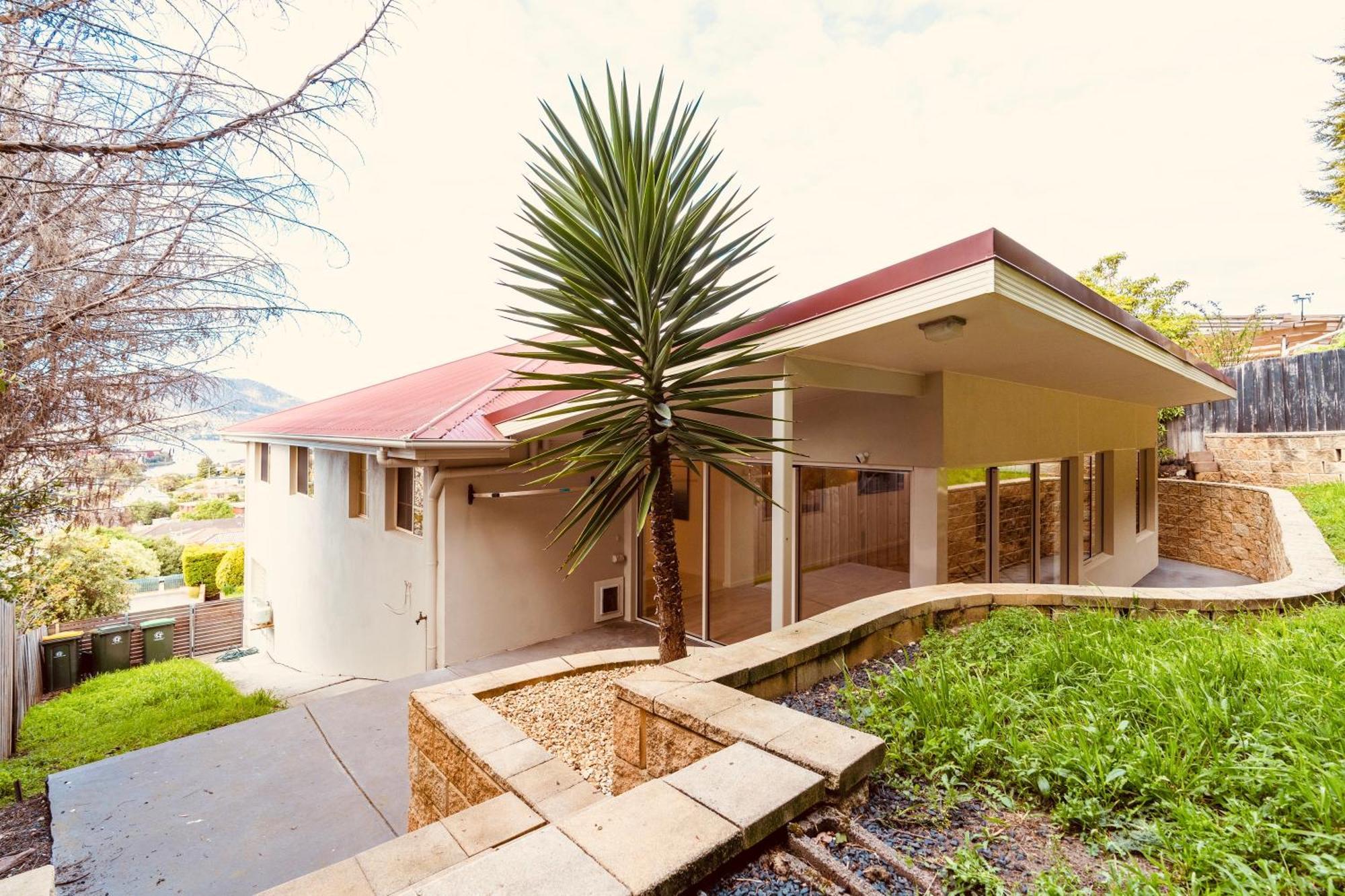 Spacious 3 Bedrooms Family Living In Holiday home Rosetta